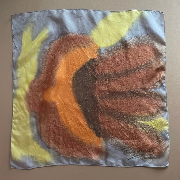 Silk Remoy d’Urville scarf 21 inches square. Has the word Paris under the name. - Picture 7 of 7